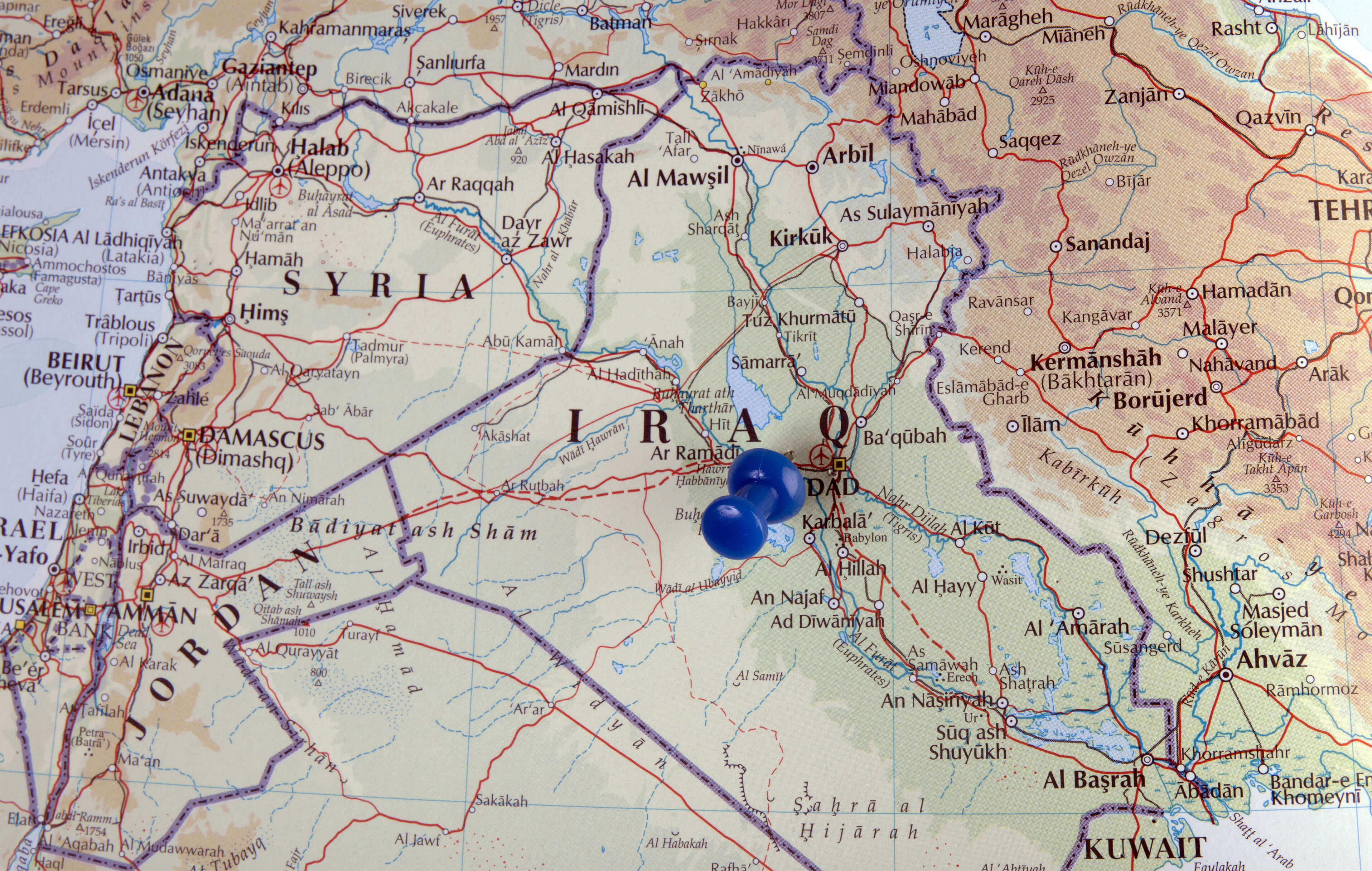 Political and physical map of Iraq