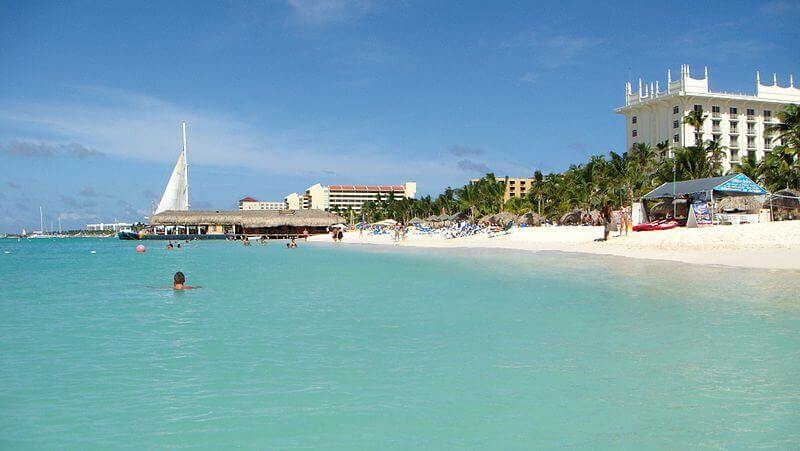 Aruba palm beach