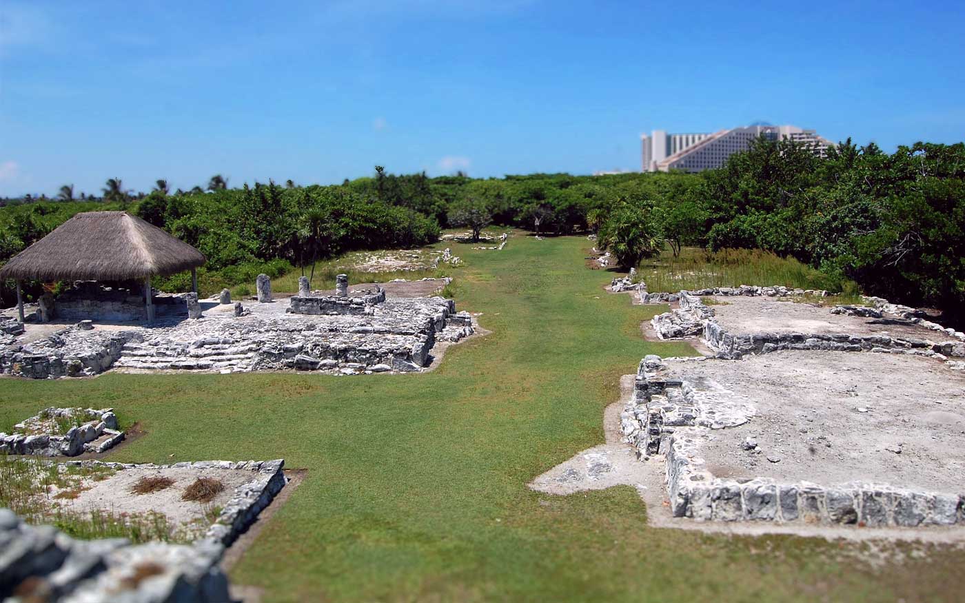 Zona Arqueologica El Rey