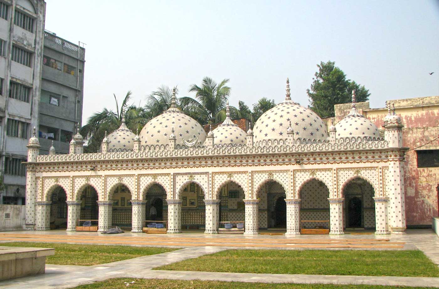 Star Mosque (Tara Masjid)