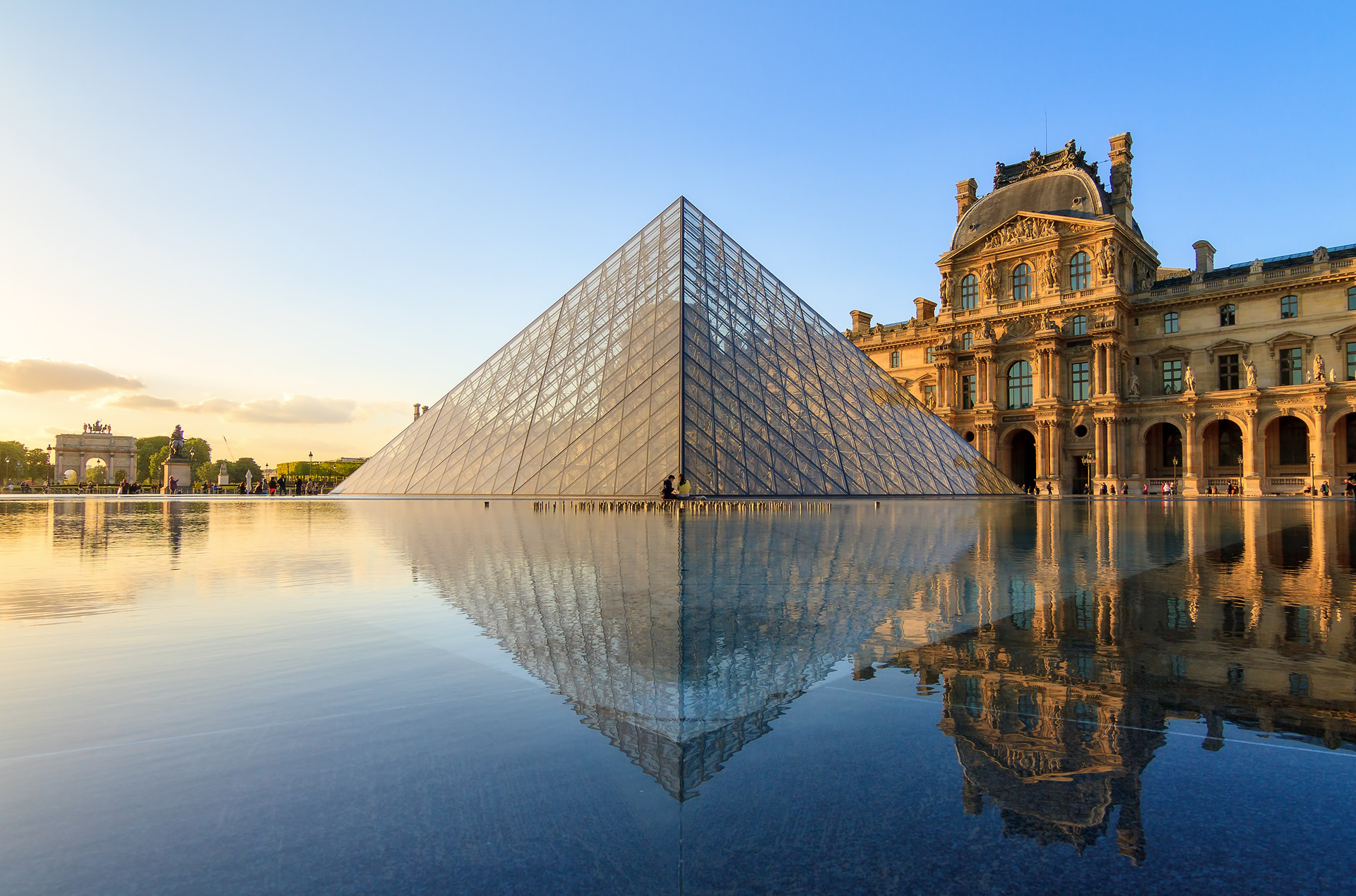 Louvre Museum paris